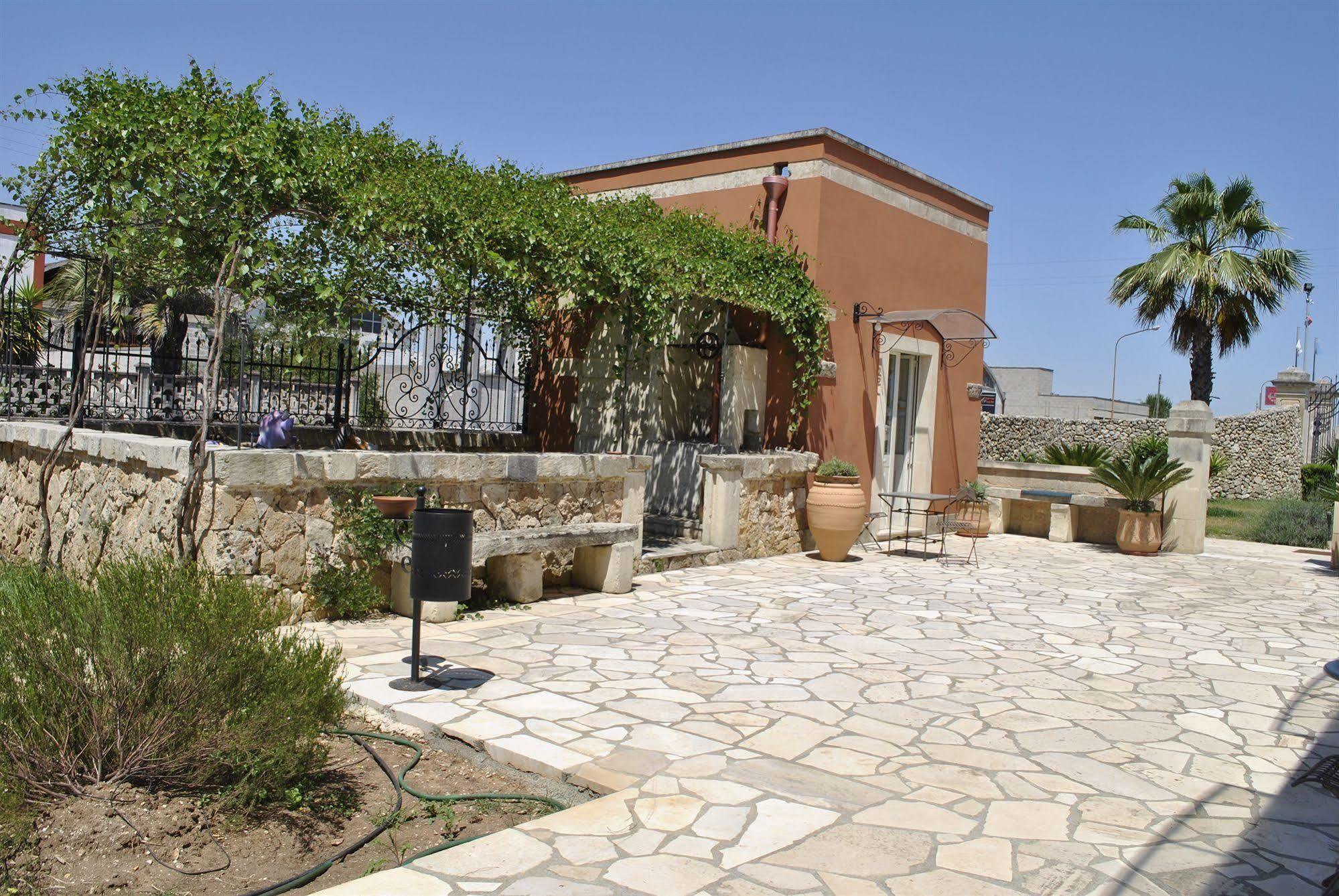 Tenuta Masseria Del Gallo Calimera  Ngoại thất bức ảnh